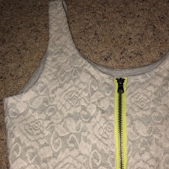 Express Top - Picture 6 of 6